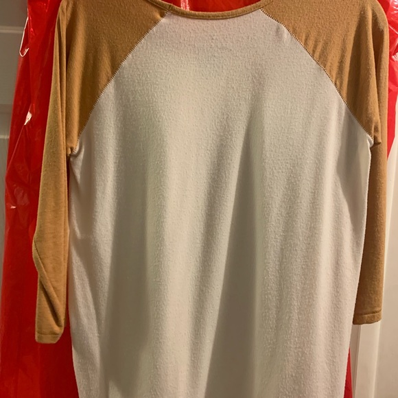 3/4 sleeve AEO plush top - Picture 3 of 3